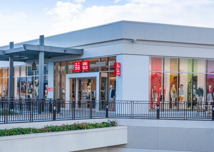 Ala Moana Center Uniqlo Expands From Pop-Up to Perm - iconiccollection.com photo