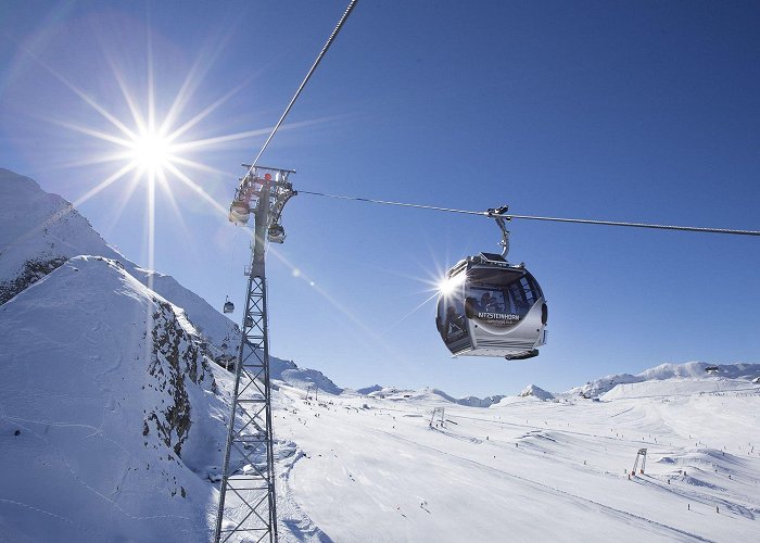 Sonnenalmbahn Skiing in Salzburg photo