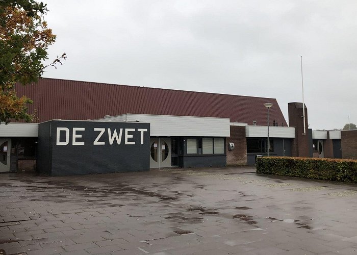 De Zwet Raad unaniem akkoord met accommodatiebeleid Zuidlaren photo