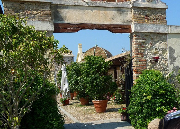 Chiesa di Sant Efisio a Giorgino La chiesa di Sant'Efisio a Giorgino | Cagliari Notizie photo