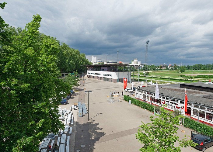 Galopprennbahn Neuss RennbahnPark Neuss ▾ Neuss Convention photo