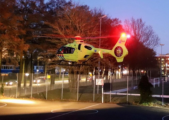 Sporthal Westroijen Traumahelikopter landt voor assistentie naast Tielse sporthal | Al ... photo