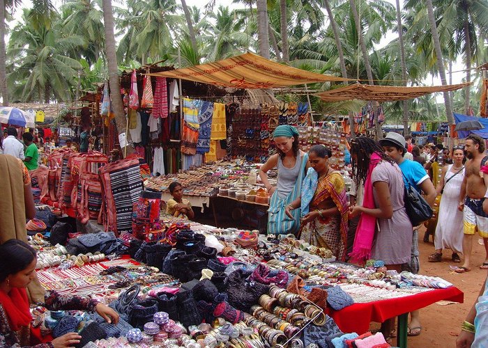 Anjuna Flea Market Best time for Anjuna Flea Market in Goa 2024 - Best Season - Rove.me photo