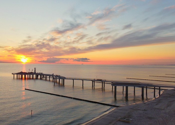 Kirche Koserow Koserow pier photo