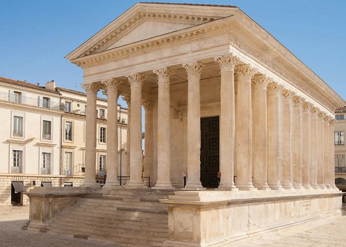Nimes photo