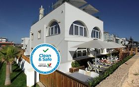 Golden Beach Guest House & Rooftop Bar Distretto di Distretto di Faro Exterior photo