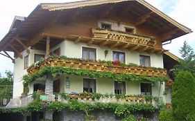 Gaestehaus Rosa Leitgeb Bed and Breakfast Faistenau Exterior photo