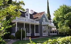 The Mulberry Inn -An Historic Bed And Breakfast St. George Exterior photo