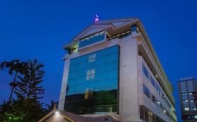 Hotel The Renai Cochin Kochi Exterior photo