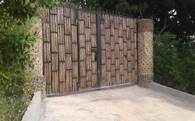 Appartamento Plastic Bottles House Entebbe Exterior photo