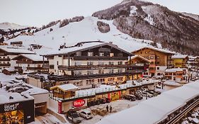 Hotel Der Gollinger Saalbach-Hinterglemm Exterior photo