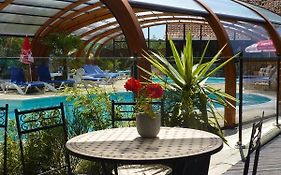 Camping Pommiers Des Trois Pays Hotel Licques Exterior photo