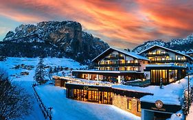 Biancaneve Family Hotel Selva di Val Gardena Exterior photo