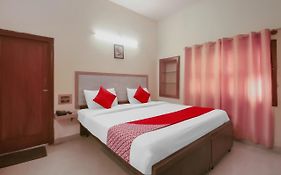 Kaveri Hotel Bed & Breakfast Mysore Exterior photo