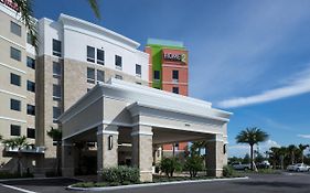 Home2 Suites By Hilton Cape Canaveral Cruise Port Exterior photo