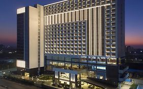 Hotel Taj Skyline Ahmedabad Exterior photo