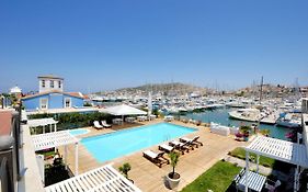 Cesme Marina Konukevi Ostello Exterior photo