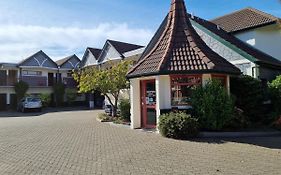 Amross Court Motel Christchurch Exterior photo