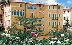 Palazzo Dragoni Hotel Spoleto Exterior photo