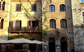Hotel La Cisterna San Gimignano Exterior photo
