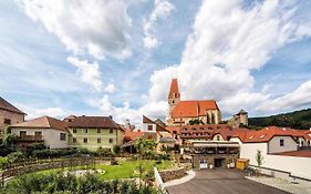 Hotel-Restaurant Kirchenwirt Weissenkirchen in der Wachau Exterior photo