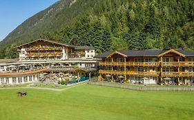 Living&Spa Vitalhotel Edelweiss Neustift im Stubaital Exterior photo