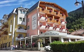 Hotel Corona Pinzolo Wellness Dolomite&Family Exterior photo