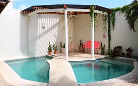 Bed And Breakfast Pecari Cancún Exterior photo