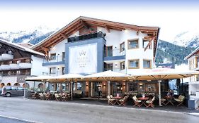 Hotel Garni Maria Theresia Ischgl Exterior photo