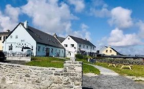 Bru Radharc Na Mara - Sea View Hostel Inisheer Exterior photo