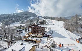 Alpin- Das Sporthotel - Ski In Ski Out Cityxpress, Summercard Included Zell am See Exterior photo