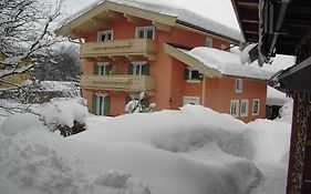 Haus Senoner Bed and Breakfast Kitzbühel Exterior photo