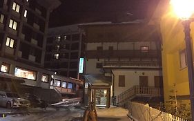 Hotel Chateau Des Dames Breuil-Cervinia Exterior photo