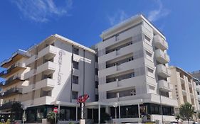 Hotel Nautilus Cattolica Exterior photo