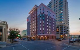 Hampton Inn & Suites Tulsa Downtown, Ok Exterior photo