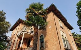 villa berghinz Venezia Lido Exterior photo