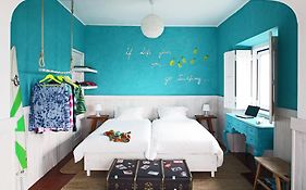 Chill In Ericeira Surf House Ostello Room photo