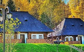 Vatra Boiereasca Bed and Breakfast Cacica Exterior photo