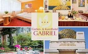 Garten- Und Kunsthotel Gabriel City Vienna Exterior photo