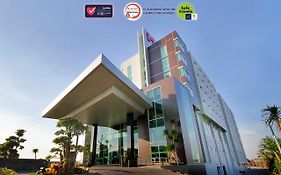 Swiss-Belinn Airport Surabaya Sidoarjo Exterior photo