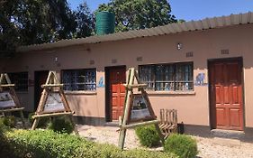 Lusaka Backpackers Ostello Exterior photo