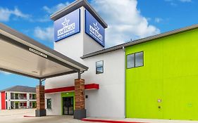 Americas Best Value Inn & Suites Kingwood Iah Airport Humble Exterior photo