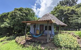 Finca del Sol Eco Lodge Santa Cruz Exterior photo