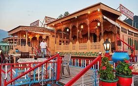 Hotel Chicago Group Of Houseboats Srīnagar Exterior photo