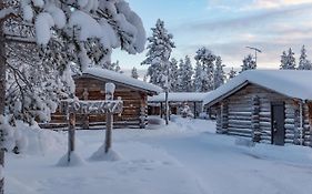 Kuukkeli Log Houses Porakka Inn Saariselka Exterior photo