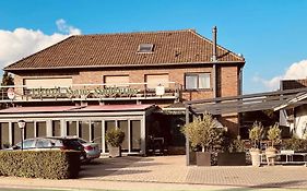 Hotel Haus Hubertus Elsdorf Exterior photo