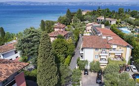 Hotel Serenella Sirmione Exterior photo