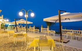 Hellenia Yachting Hotel & Spa Giardini Naxos Exterior photo