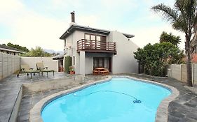 Glennies Guesthouse Somerset West Exterior photo