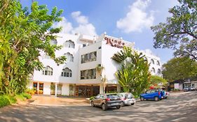 Hotel Maya'S Kings Kourt Mysore Exterior photo